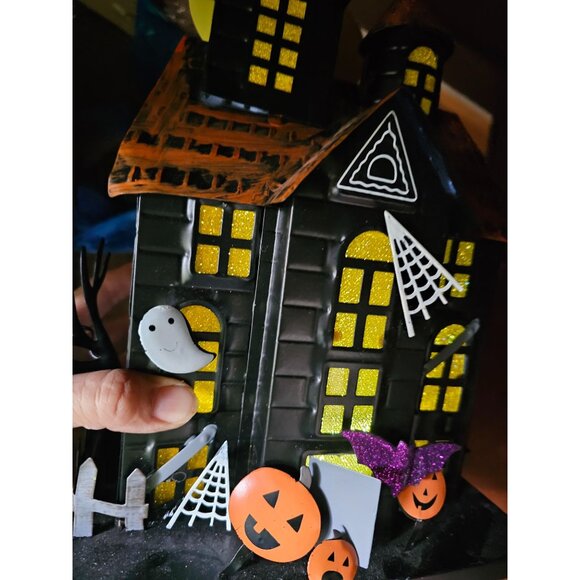 TMetal light up haunted house Halloween moon ghost decor - Picture 10 of 11